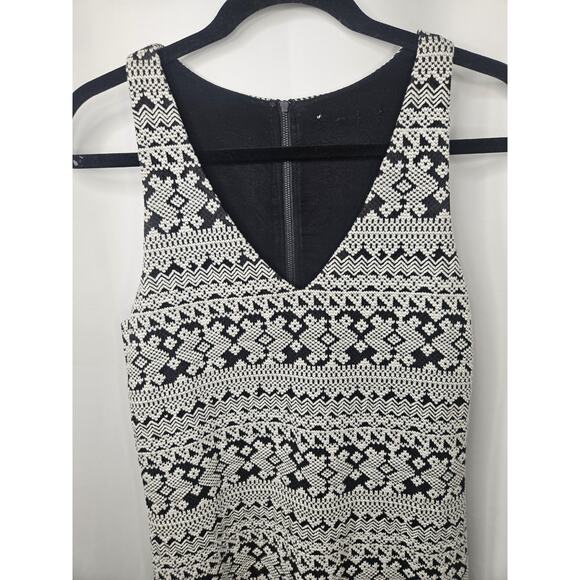 Tart Collections Faux Fur Trim Coat Jacket w/ Matching Dress Black & White Aztec - Picture 4 of 11